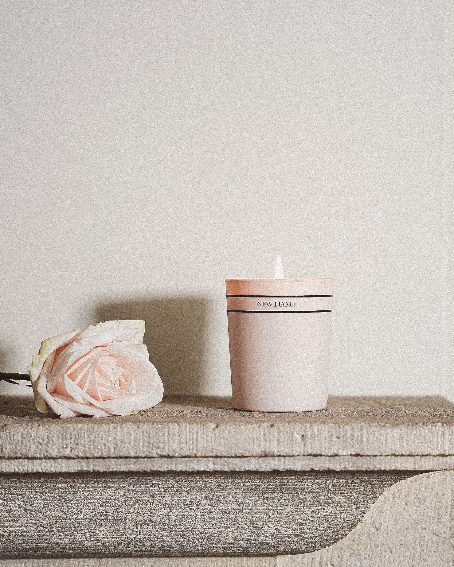 LONDON CANDLE - New Flame